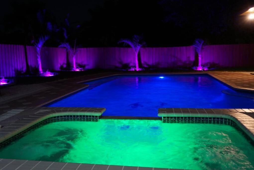 New Luxury Vacation Dream Rental- Sleeps 15! Маями Екстериор снимка