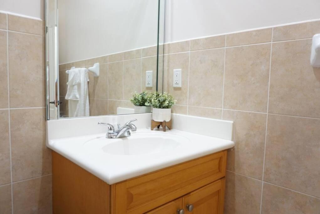 New Luxury Vacation Dream Rental- Sleeps 15! Маями Екстериор снимка