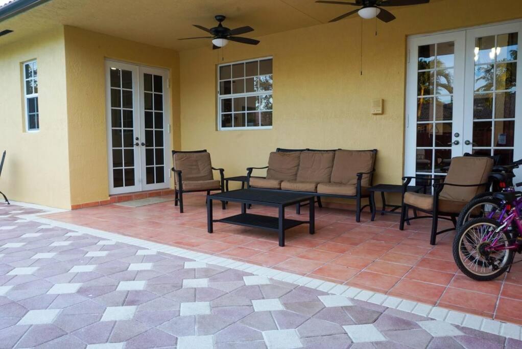 New Luxury Vacation Dream Rental- Sleeps 15! Маями Екстериор снимка